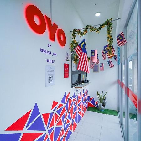 Oyo 89820 Sp Berlian Inn Sungai Petani Exteriör bild